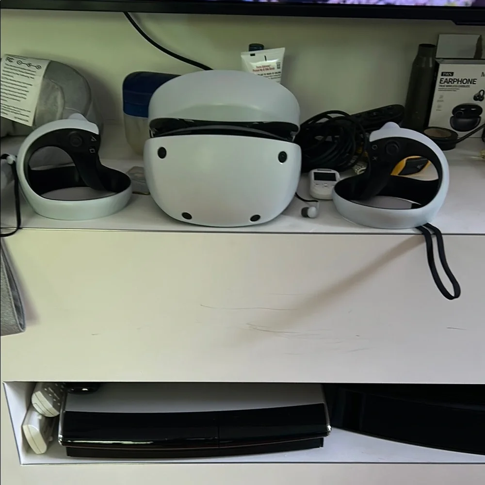 Sony VR Headset with White Controllers